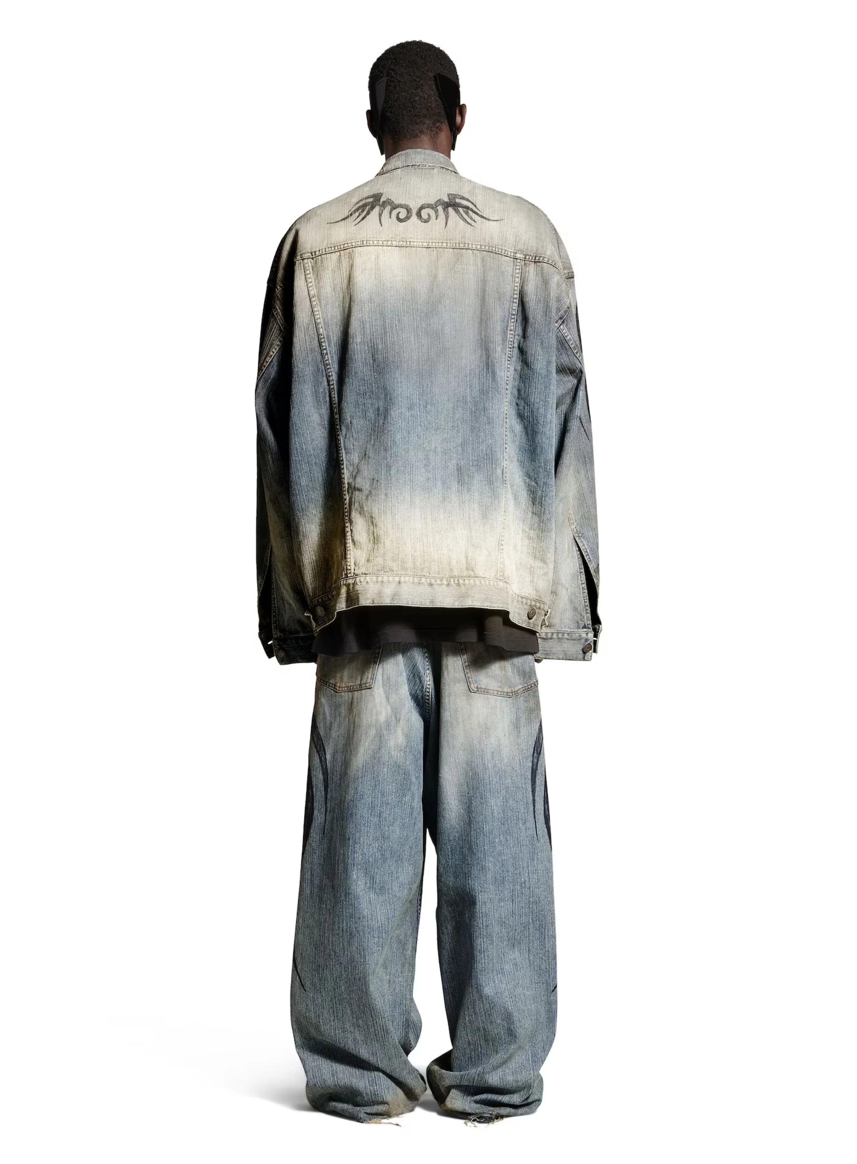 Y2K OVERSIZED JACKET IN LIGHT BLUE