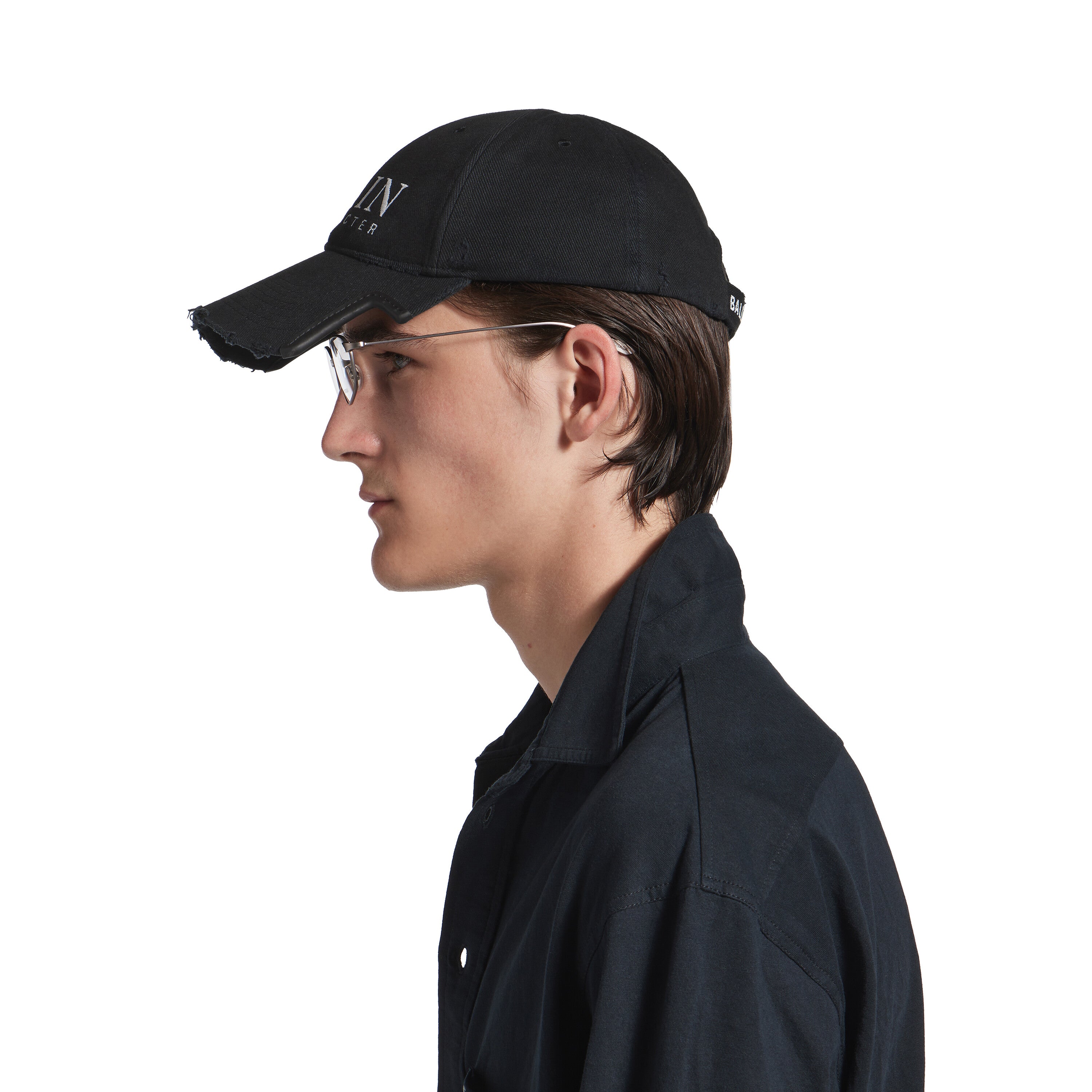 CASQUETTE MAIN CHARACTER ARTWORK POUR HOMME EN NOIR DÉLAVÉ